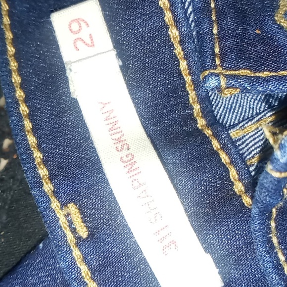 Free With Bundle Ladies Levi's - Picture 2 of 2